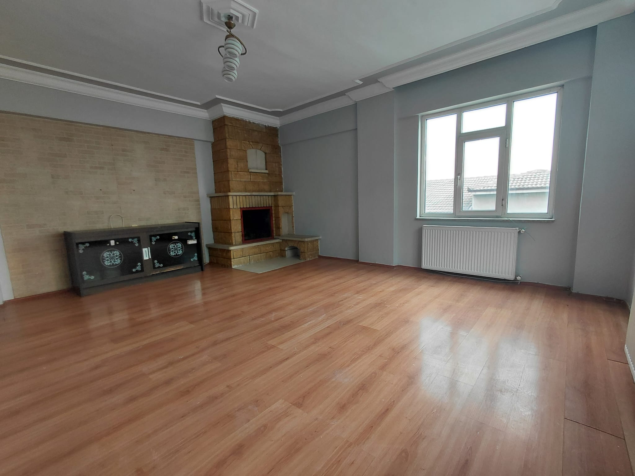 Erenler’de Kaçırılmayacak Fırsat! Lokasyon ve Fiyat Avantajlı 3+1 Daire